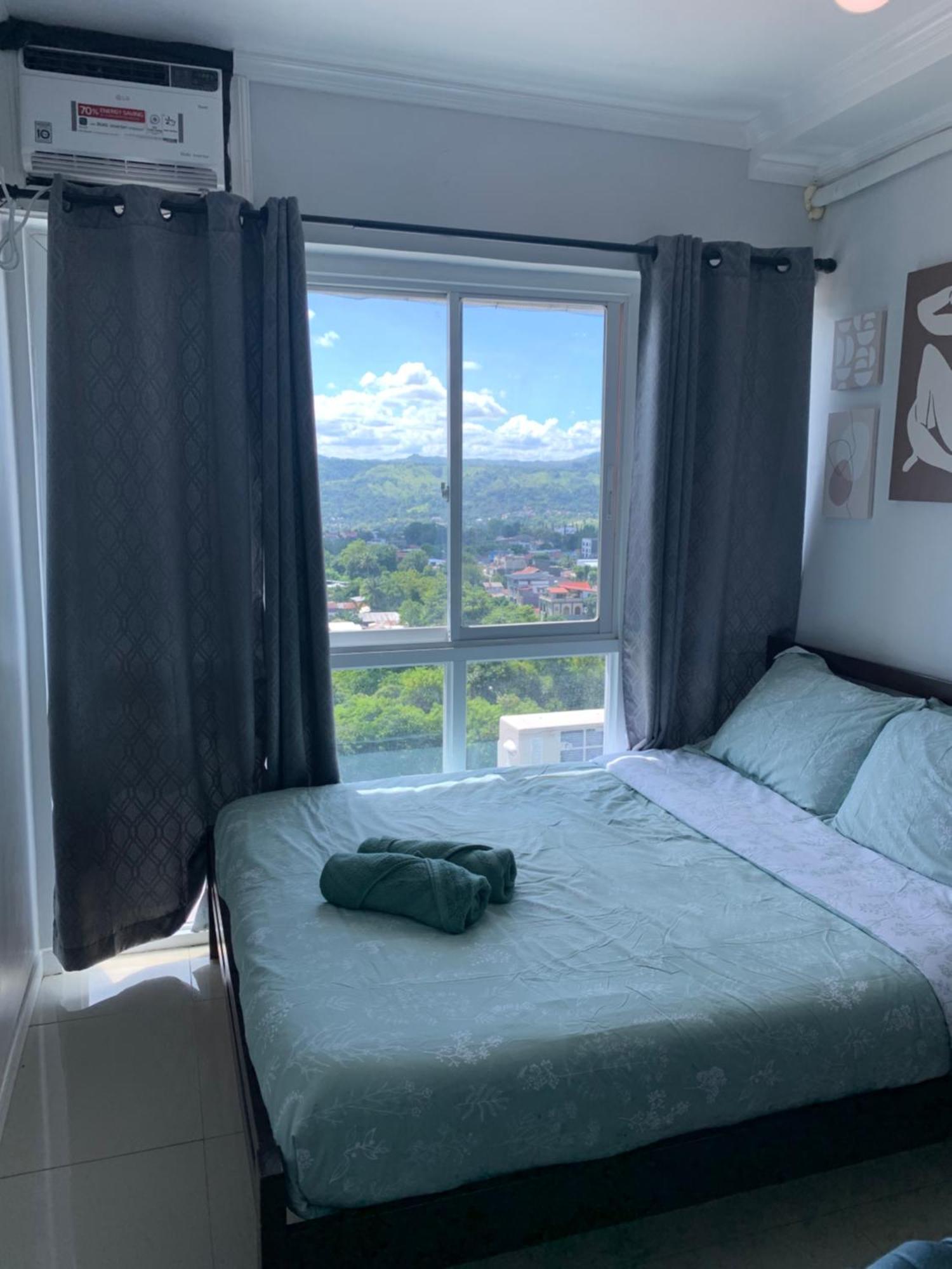 Spacious 2-Bedroom Condo,Wifi,Netflix,Free Parking Cagayan de Oro Dış mekan fotoğraf