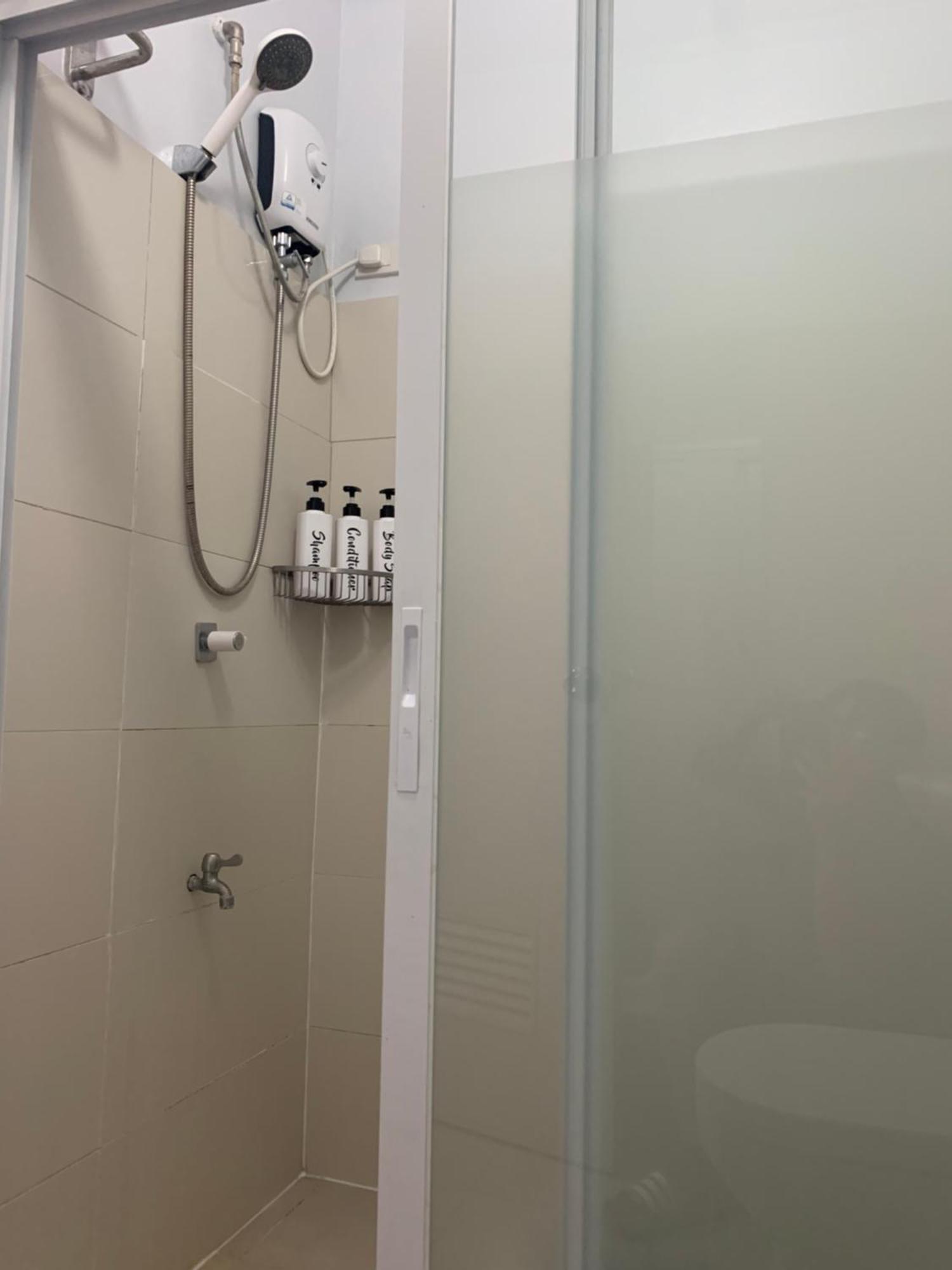 Spacious 2-Bedroom Condo,Wifi,Netflix,Free Parking Cagayan de Oro Dış mekan fotoğraf